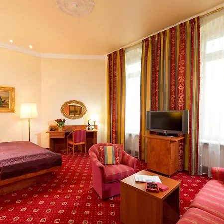 Hotell & Zarenhof Mitte 3*