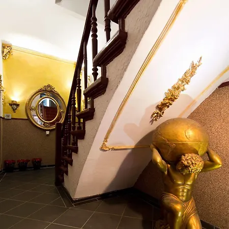 Hotell & Zarenhof Mitte 3*