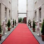 Hotel & Zarenhof Mitte 3*