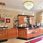 Hotel & Zarenhof Mitte 3*