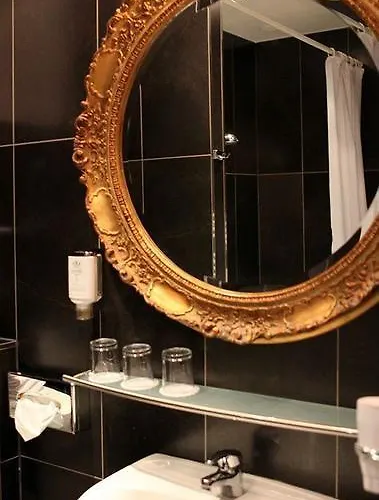 Hotel & Zarenhof Mitte 3*