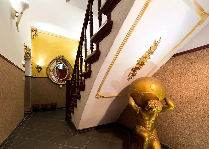 Hotel & Zarenhof Mitte 3*