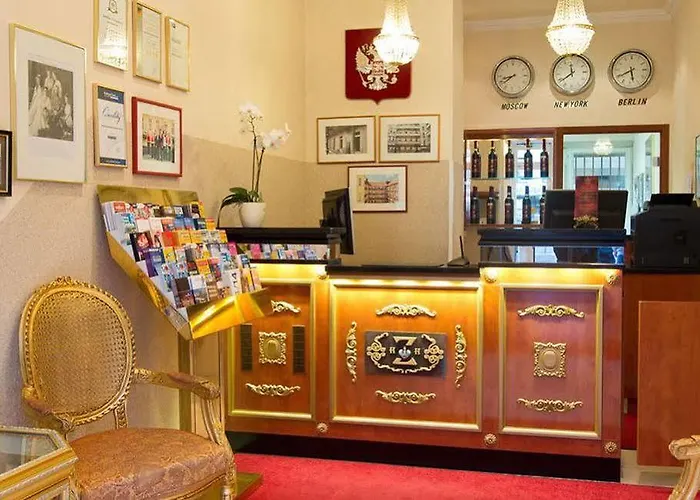 Hotel & Zarenhof Mitte 3*