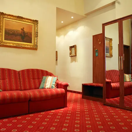 Szálloda & Zarenhof Mitte 3*