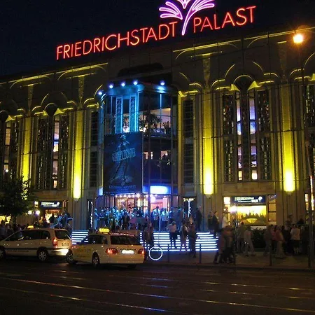 & Zarenhof Mitte فندق 3*